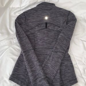 lulu lemon zip